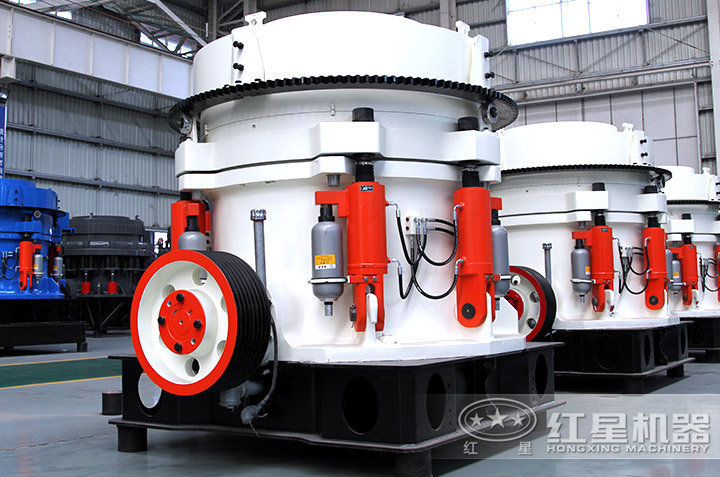 圓錐破碎機(jī)實拍圖，運行平穩(wěn) 后期維護(hù)成本低